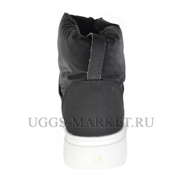 UGG ASH Black