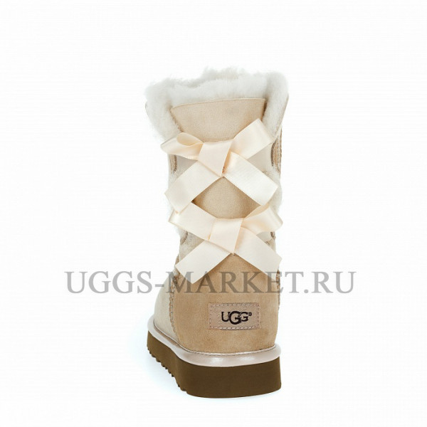 Ugg Bailey Bow II Metallic Amber Light